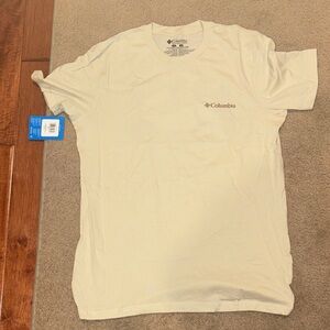 Columbia T-shirt